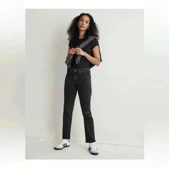 Madewell Denim - Madewell The Mid-Rise Perfect Vintage Straight Ripped Edition Size 27